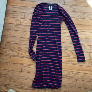 Excellent condition bcbg maxazria dress size small.